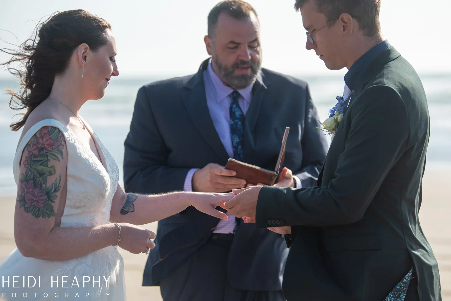 Pacific City Wedding, Cape Kiwanda Wedding, Oregon Coast Photographer, Oregon Coast Wedding Photographer-11.jpg