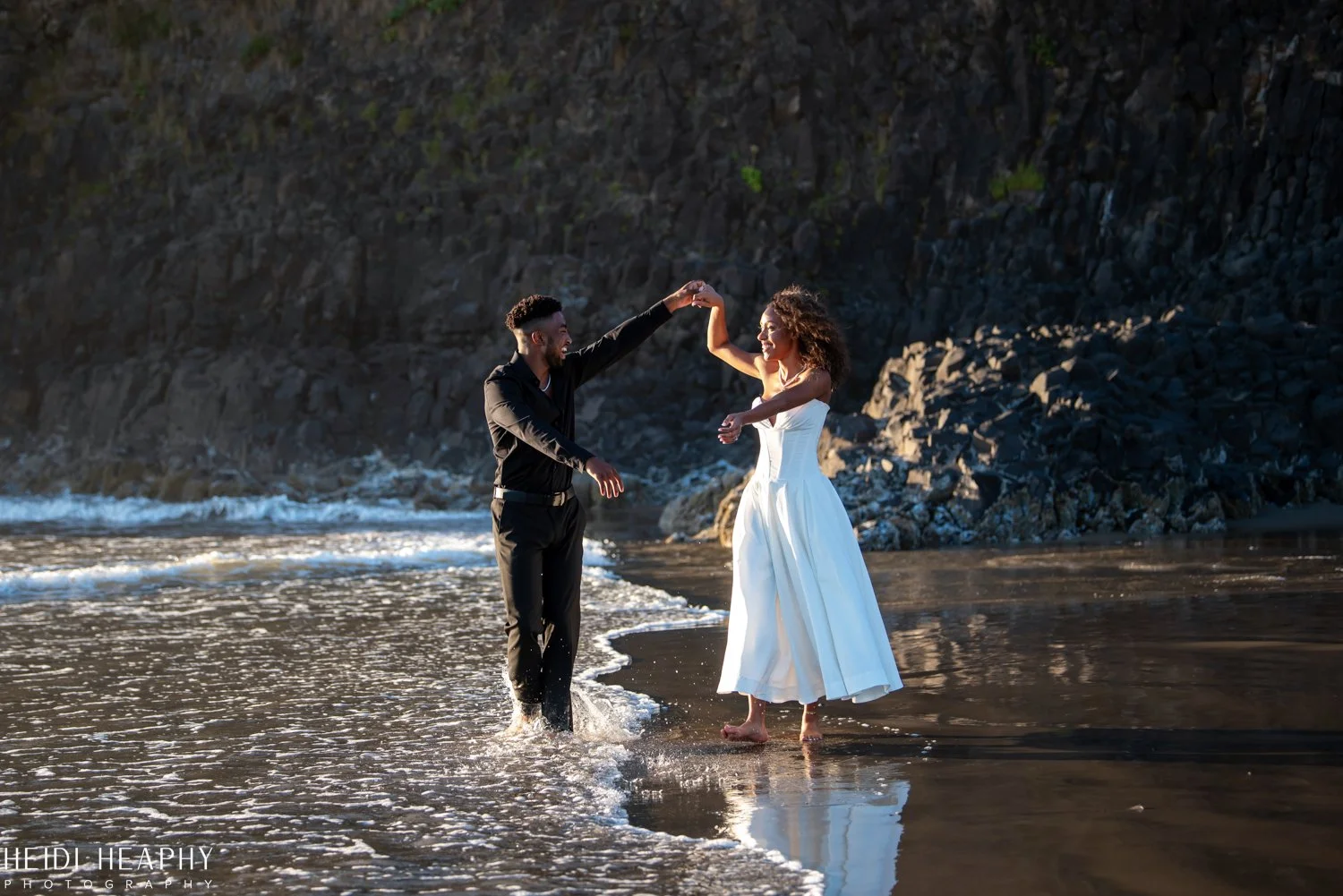 Oregon Coast Wedding Photographer, Oregon Coast Wedding, Cannon Beach wedding photographer, Cannon Beach wedding, Oregon Coast elopement-14.jpg