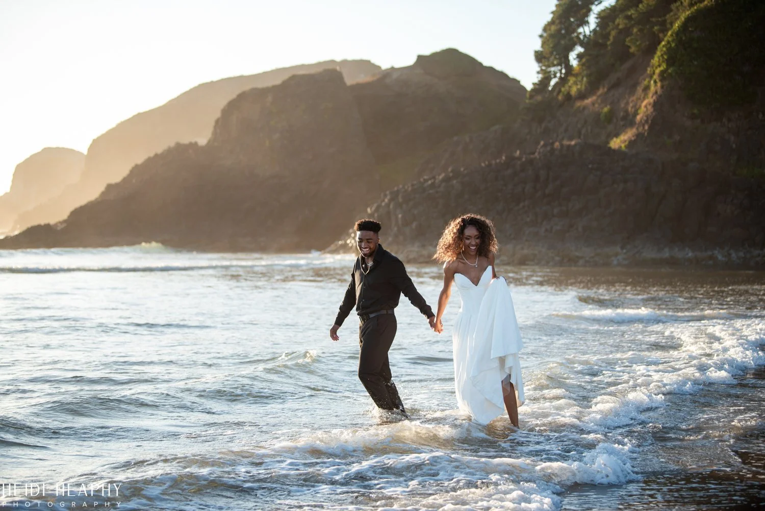 Oregon Coast Wedding Photographer, Oregon Coast Wedding, Cannon Beach wedding photographer, Cannon Beach wedding, Oregon Coast elopement-17.jpg