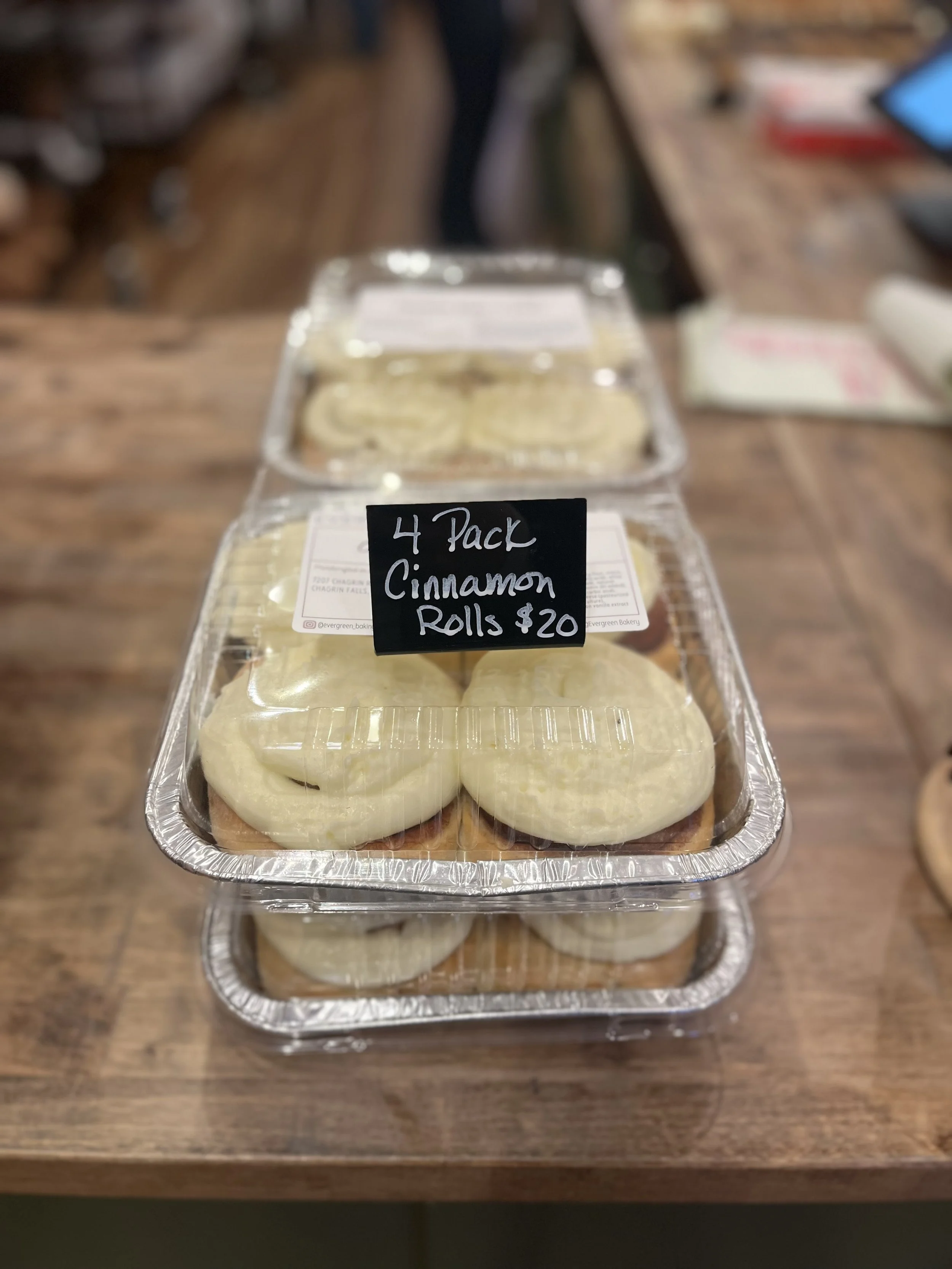 Cinnamon Rolls (4-pack)