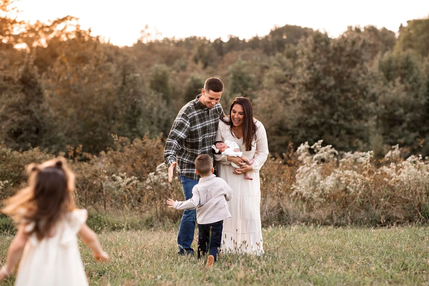 One of my favorite prompts for family sessions is to tell the kids we are playing a game and at the count of three run to their parents and surprise them. It never fails to bring out joy in everyone 😍

We&rsquo;re the dreamers, the makers, the ones 