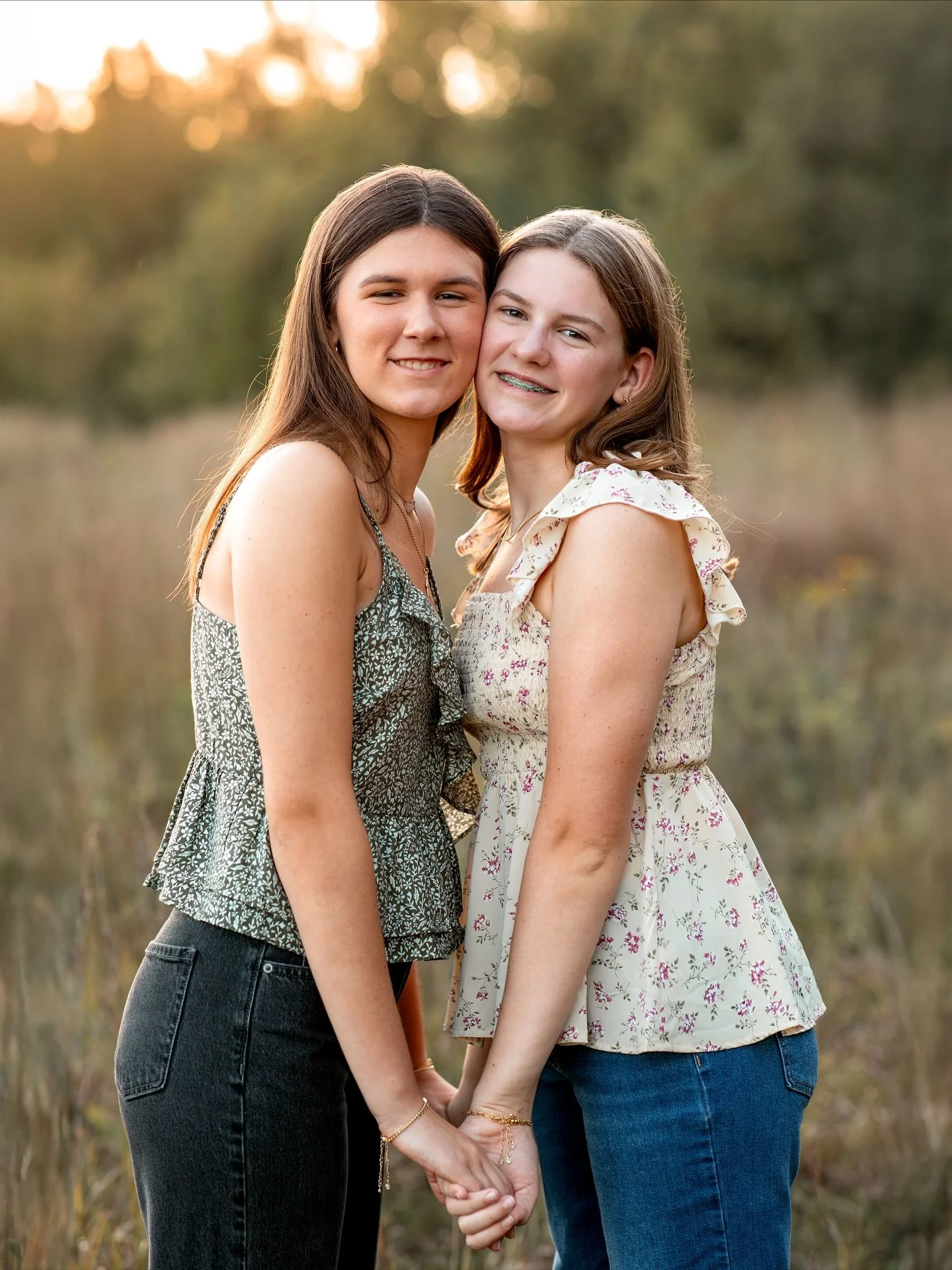 I have been photographing these beautiful sisters every year for the last 8 years and I have known them since they were born. I got to hold the oldest as a newborn and tote her around at the fair when she was 1yr old 🥹 I can&rsquo;t begin to describ