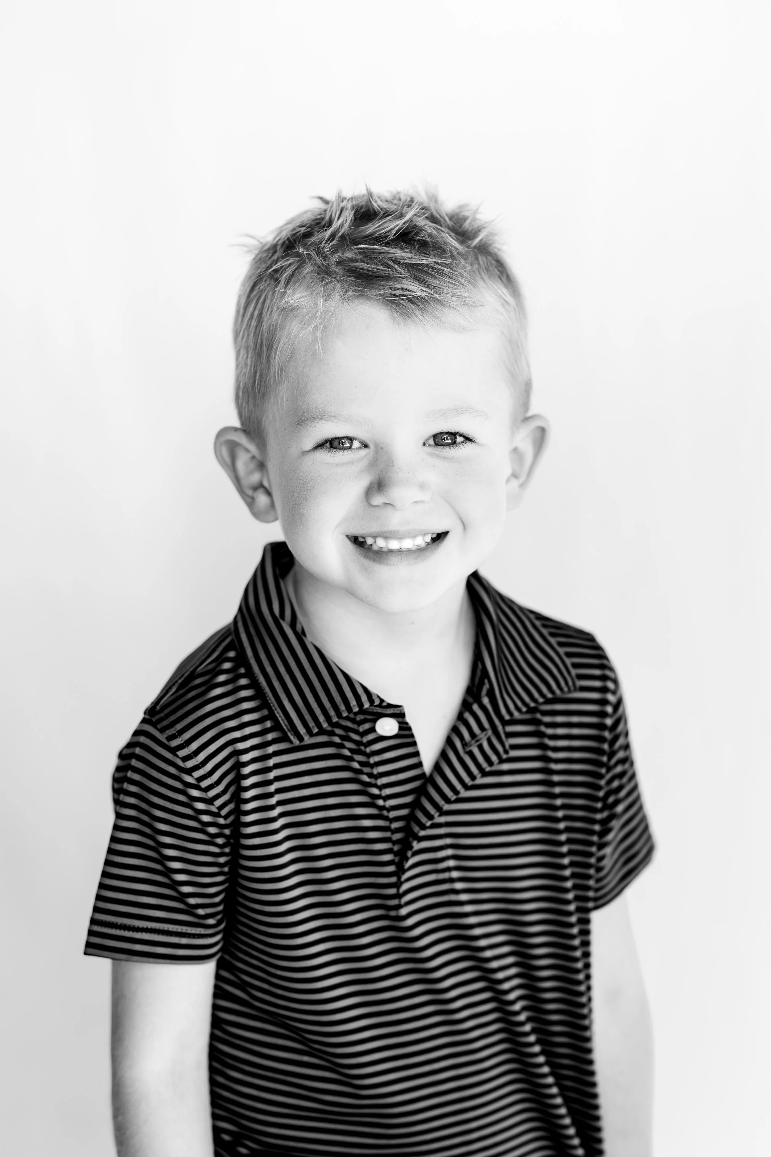 Black and white personality mini sessions Memphis, Germantown, Collierville, Tennessee, silly, fun, joyful, relaxed, photography, family photography