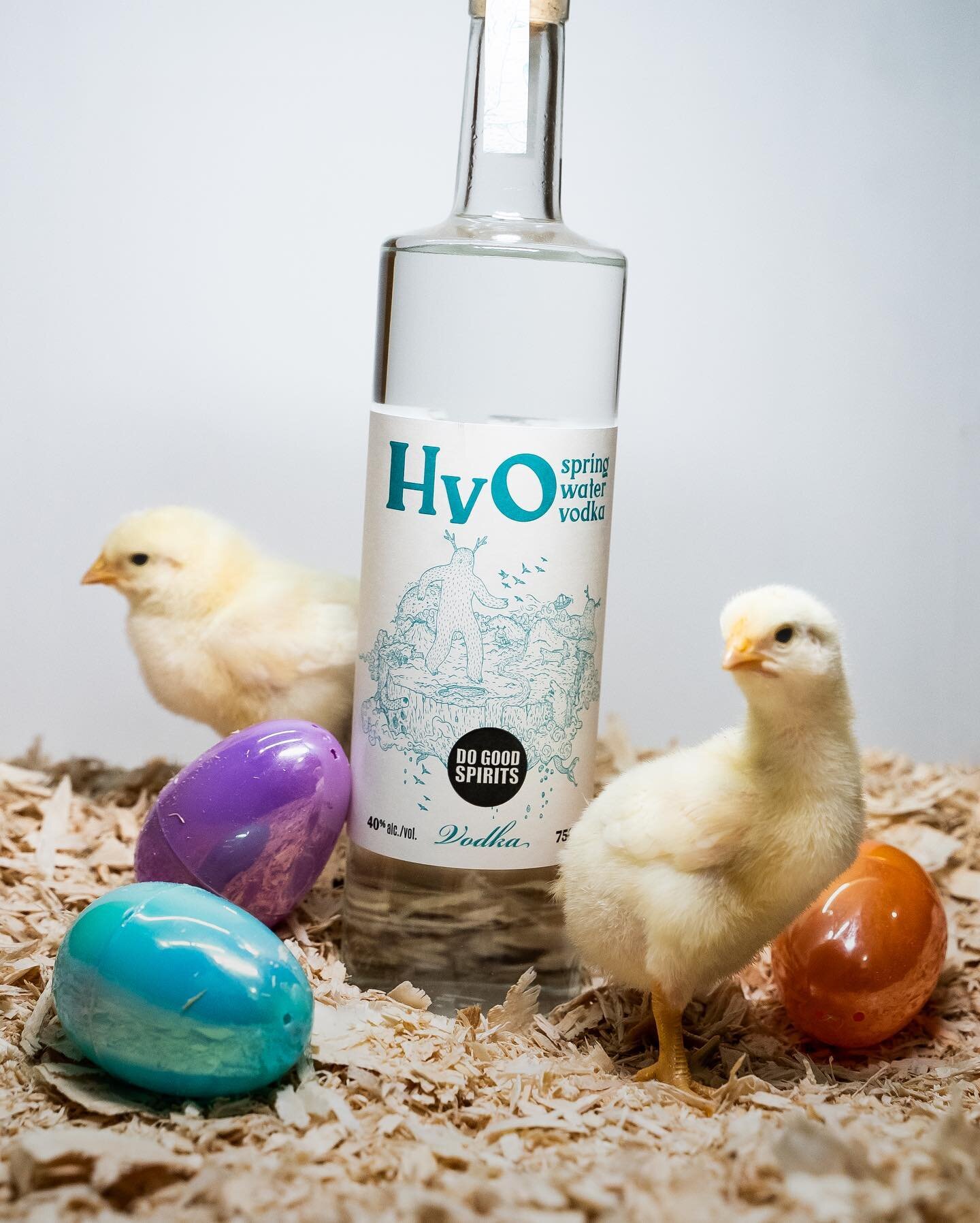 S&rsquo;cute 🐣
Happy Easter long weekend! 

.
.
.
#Easter #HoppyEaster #Scute#HvOSpringWaterVodka #OntarioPremiumVodka #Vodka #LCBO #Cocktails #CraftCocktails #Toronto #Ottawa #SaultSainteMarie #TheSoo #Windsor #Stouffville #Huntsville #Bracebridge 
