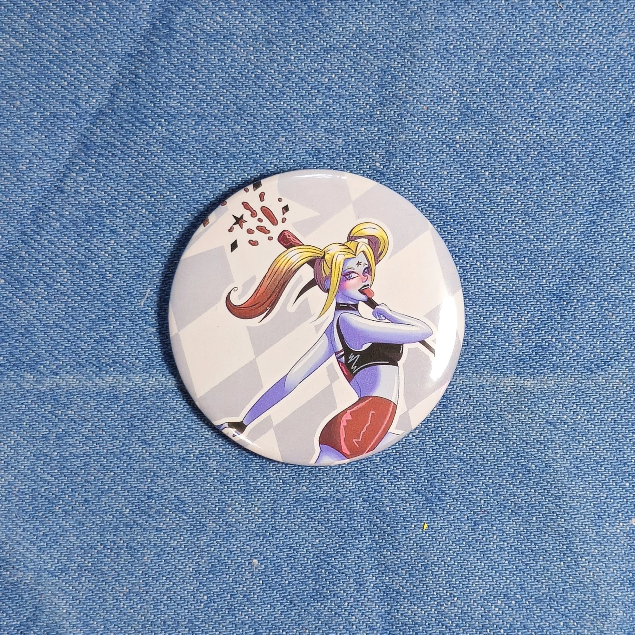 Queen of Diamonds • Button