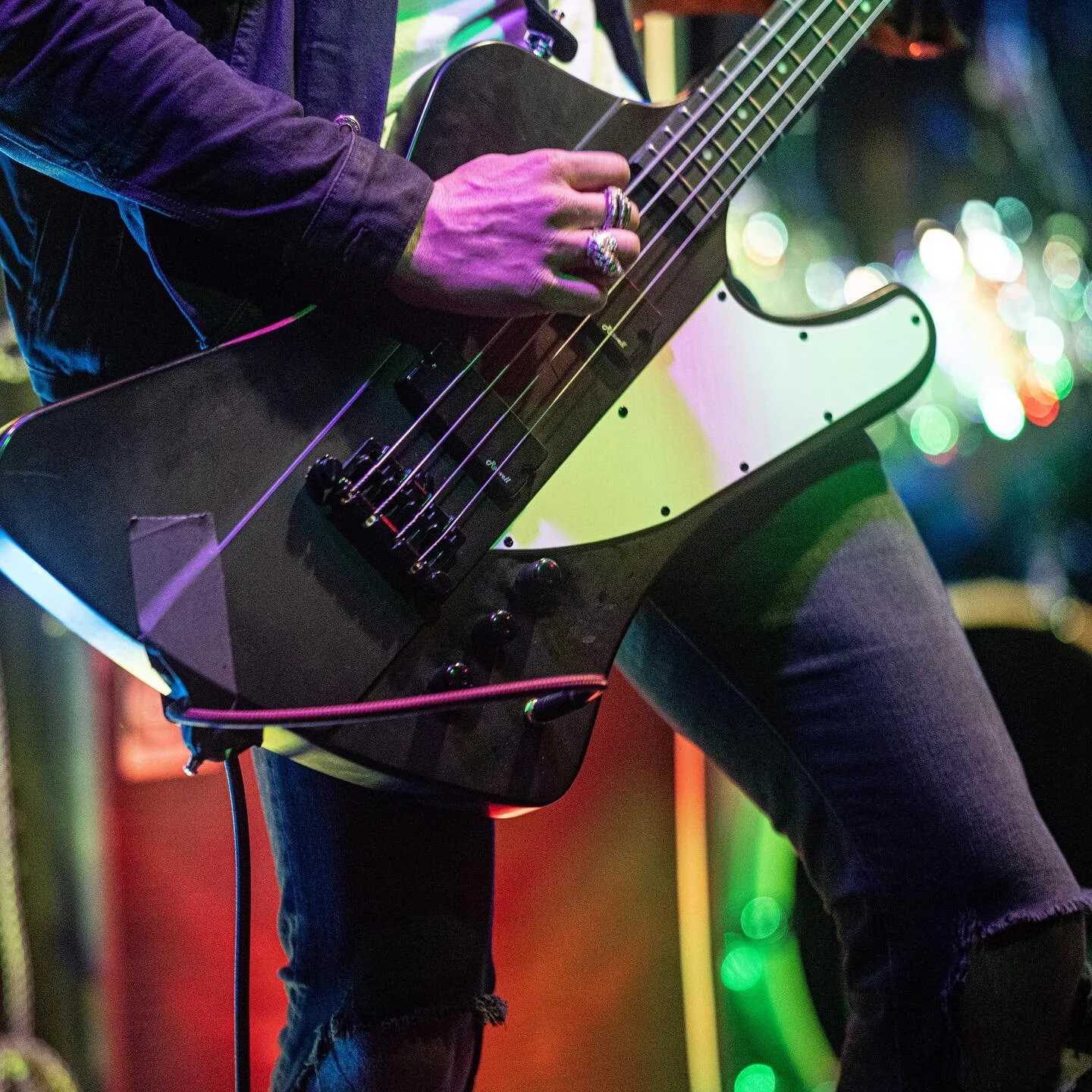 Rock N Roll in ATX
@sweet.nothin.rocknroll
#musicphotography #atx #austinlivemusic  #sony #sigma #cinebloom20
Bokehville.com