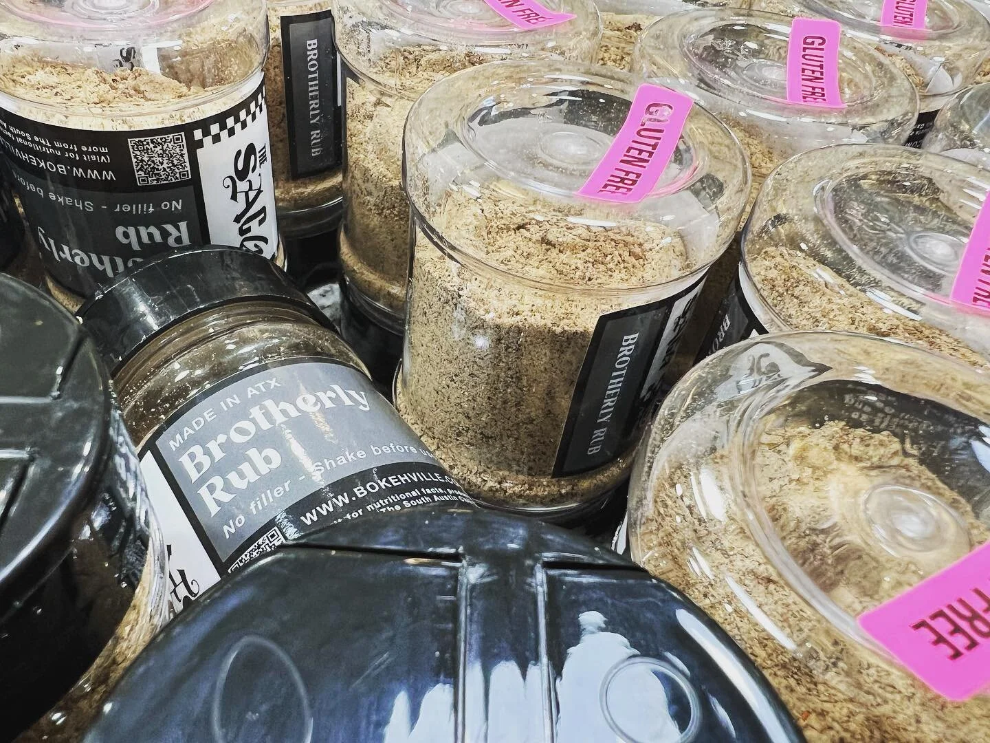 @south_austin_chili_gang does small batch seasonings worth checking out!

New batch of Brotherly Rub is up on Bokehville.com 

#seasonings #foodie #foodiespice #texas #atx #tırkey #hamburgers #vegstirfry