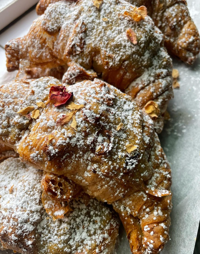 Pistachio-Rose Croissants Mil Colibris.png