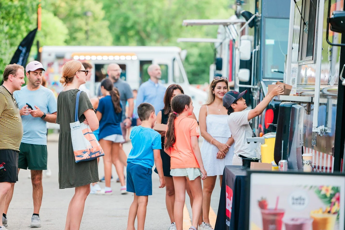 Big things are coming to the Ravinia District in 2026!

We are excited to share a preview of this year's community events; from summer nights filled with food trucks and live music to festive fall and holiday traditions the whole family will love.

?