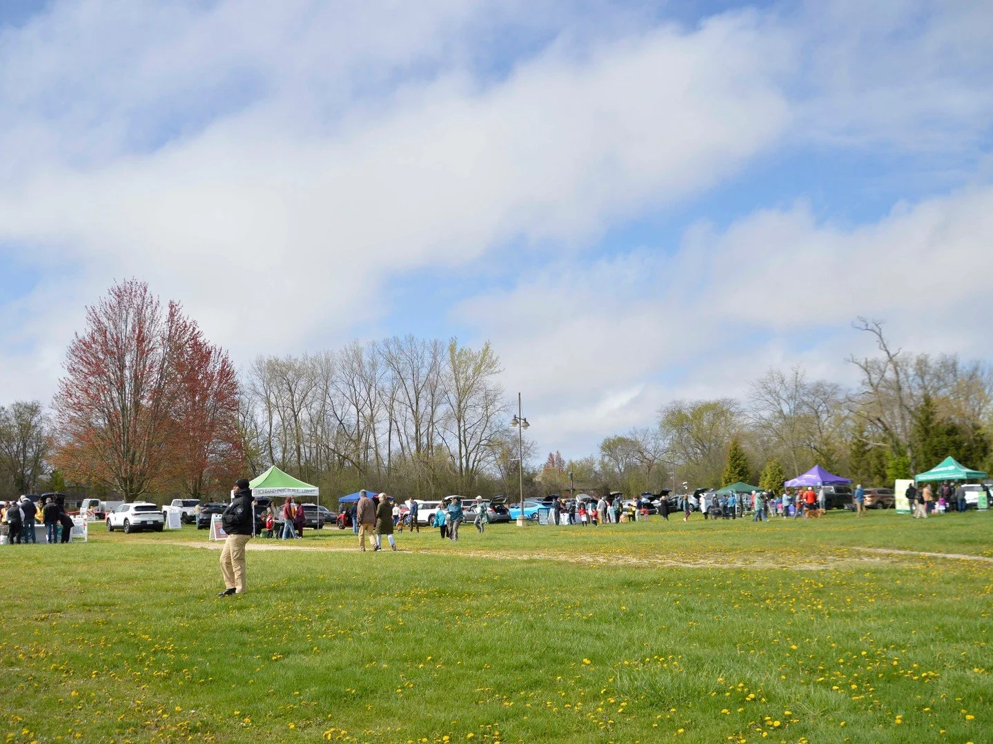 The City of Highland Park's annual Arbor Day Celebration takes place tomorrow, April 25! 

Check out dozens of exhibits, demos, and giveaways to brighten up your home and garden. This year, the fun includes: 

🌲Plant and tree giveaways to add some g