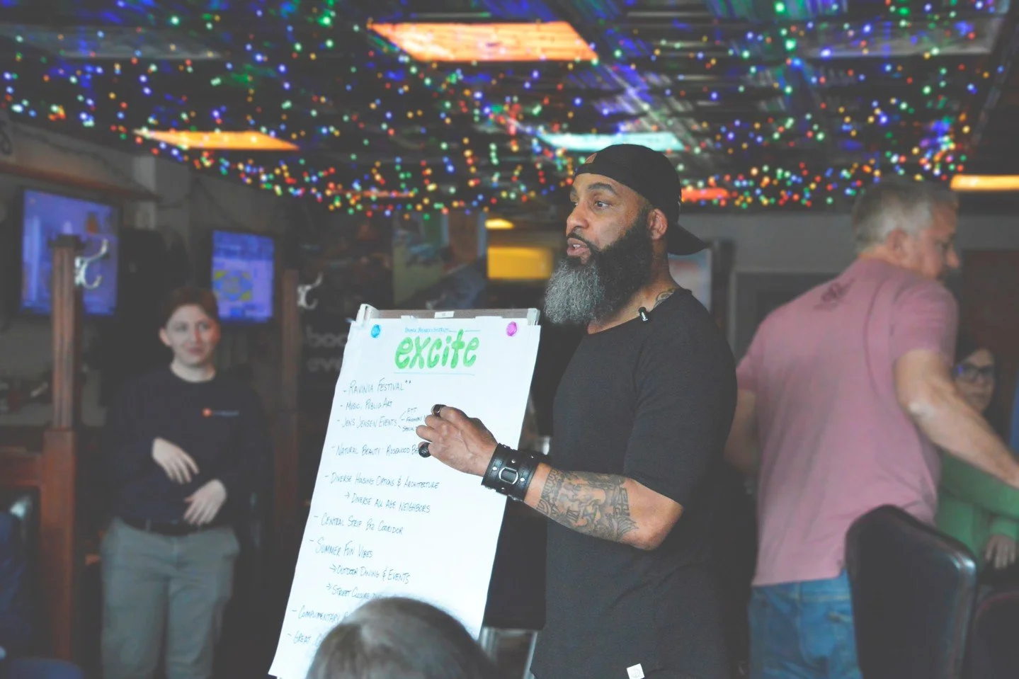 Community in action in the Ravinia District.

We loved seeing so many familiar faces at last week's Ravinia Business District Forum. From fresh ideas to neighborhood networking, these gatherings are essential for keeping our district welcoming and vi