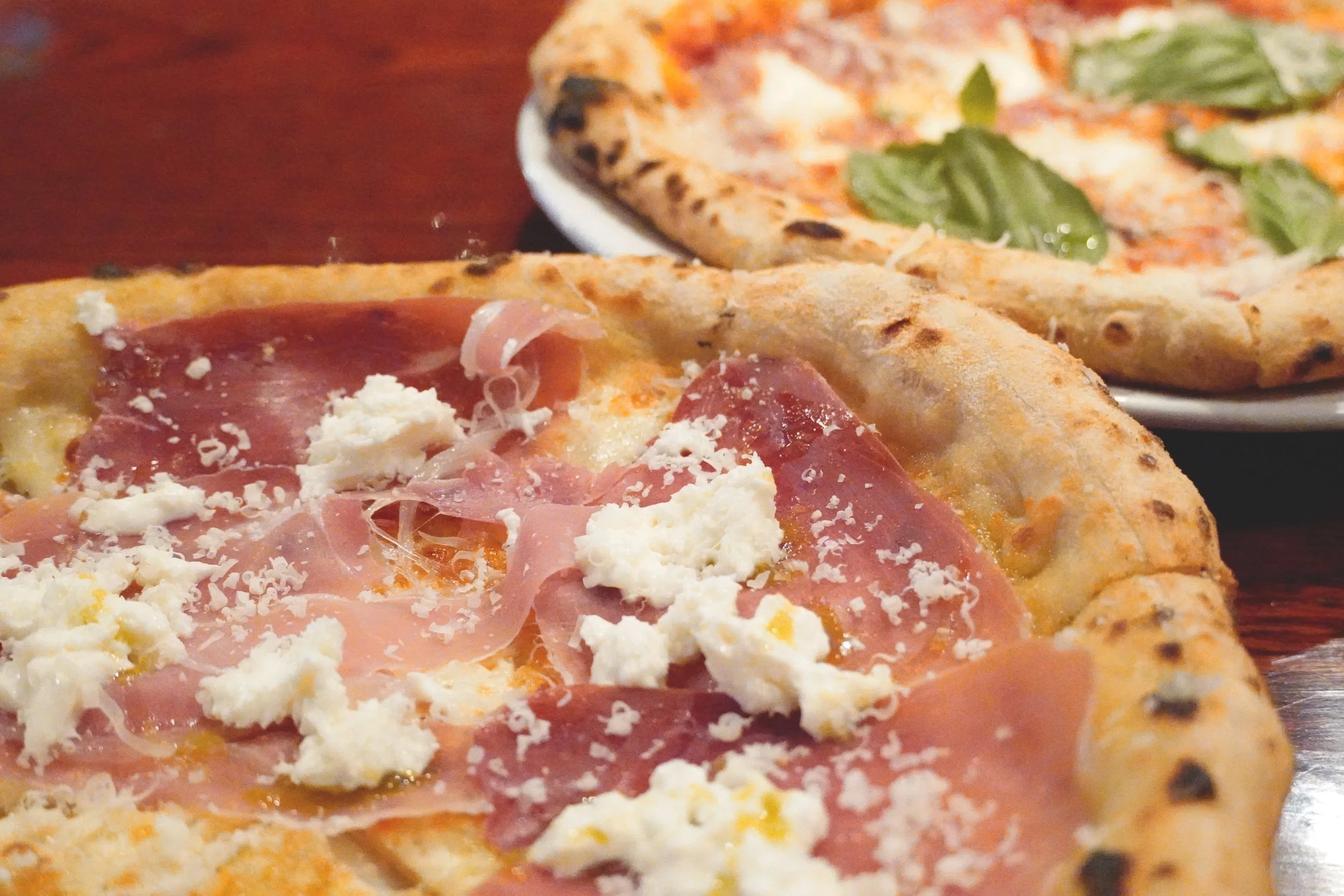 PROSCIUTTO & BURRATA PIZZA (8).JPG