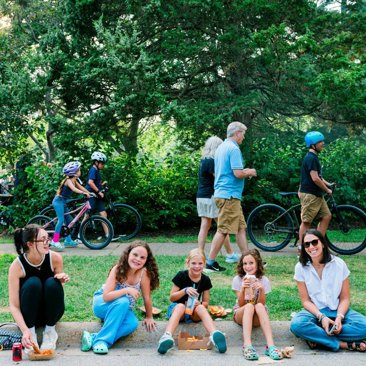 The Ravinia District calendar is heating up 🔥

Mark your calendars for:
&bull; Food Truck Thursdays (starts June 4) 
&bull; Ravinia Farmers Market (starts June 3) 
&bull; Weekly summer strolls (daily) 

More reasons to stay local all season long.

#