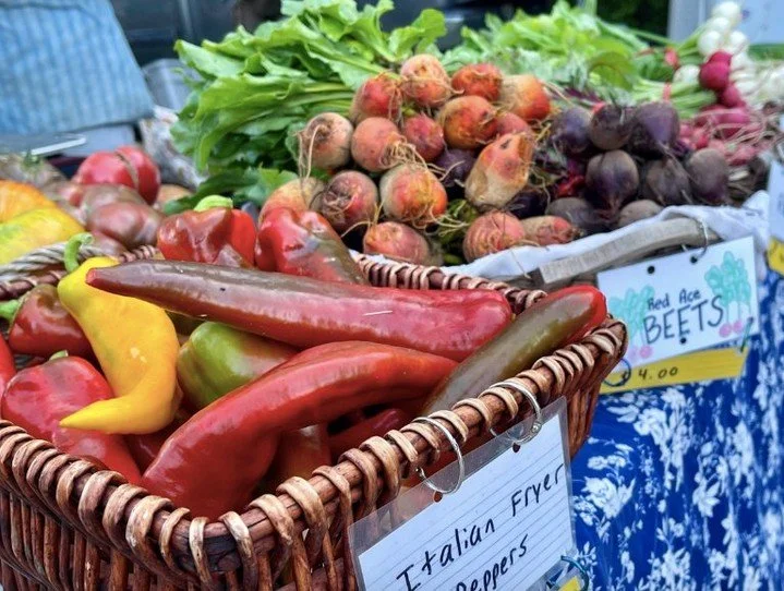 The Farmers Market is back! The Ravinia Farmers Market returns to Jens Jensen Park for its 48th season starting today, bringing the best of the Midwest to the Ravinia District all summer long.

Shop farm-fresh produce, artisan baked goods, organic go