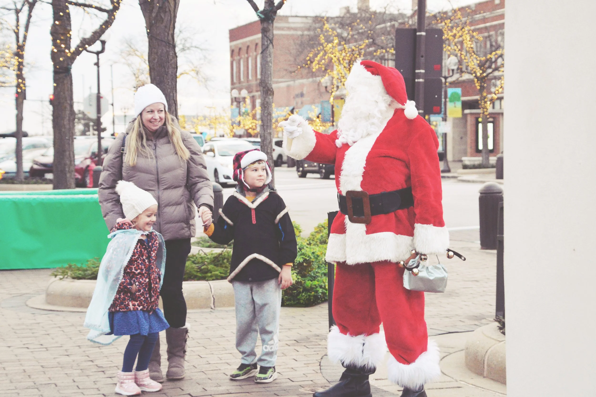 HOLIDAY LIGHTING 2025 (5).JPG