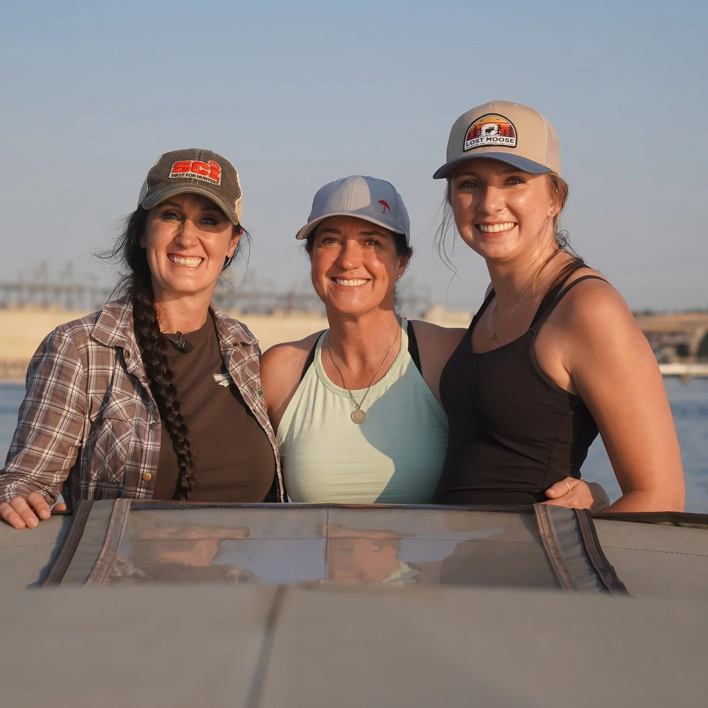 What an incredible first day on the water here in Washington fishing for sturgeon with these two amazing ladies, Jaydee and Jazmine! 🎣 

They were an absolute blast, and I can&rsquo;t thank them enough for supporting the @inlandempiresci chapter by 