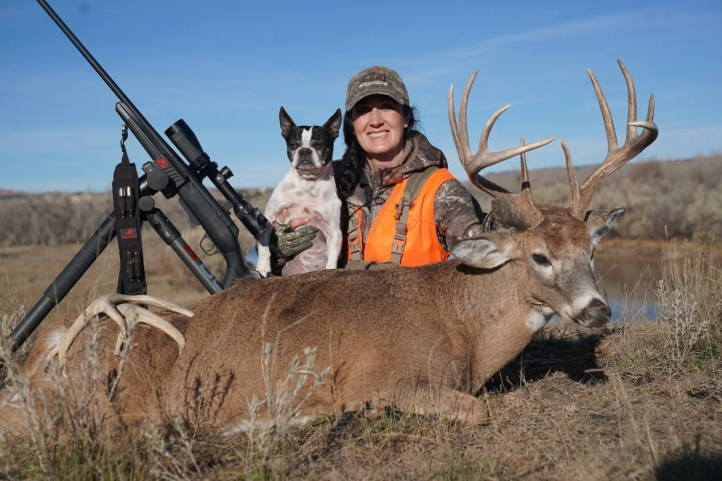 Had an absolutely incredible trip to Montana with Pork Chop at @powder_river_outfitters.  This hunt is one of my favorites every single year&hellip;nonstop action, great people, and bucks charging into the rattling, can&rsquo;t beat that! 

Hard to b