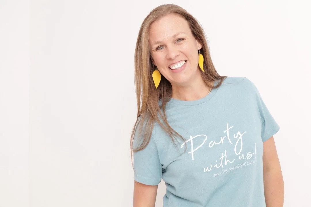 I&rsquo;m not just there to run the booth&mdash;I&rsquo;m there to HYPE UP your guests, guide their poses, and make sure everyone leaves with the best photos (and the best memories)!
Kaylynn