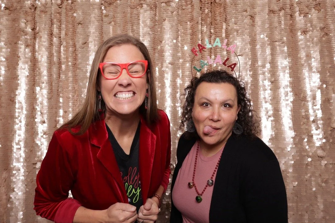 The holiday season is right around the corner! 🎄✨ Make this year&rsquo;s company party unforgettable with a photobooth experience your employees will LOVE. 📸 Let&rsquo;s create memories together&mdash;book now before we&rsquo;re fully booked!