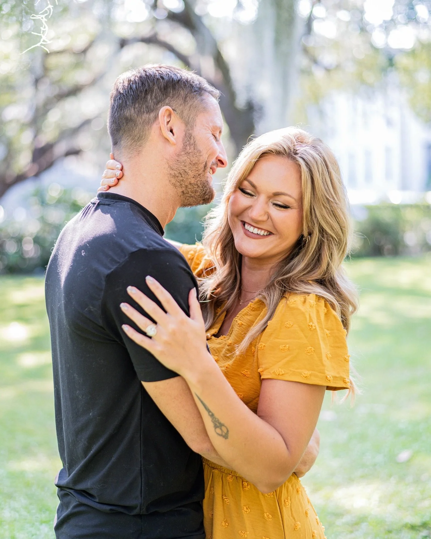 Booking a couples session on your honeymoon &gt;&gt;

Loving these dreamy photos of Anna &amp; Dan ✨

Savannah Wedding Photographer | Georgia Weddings