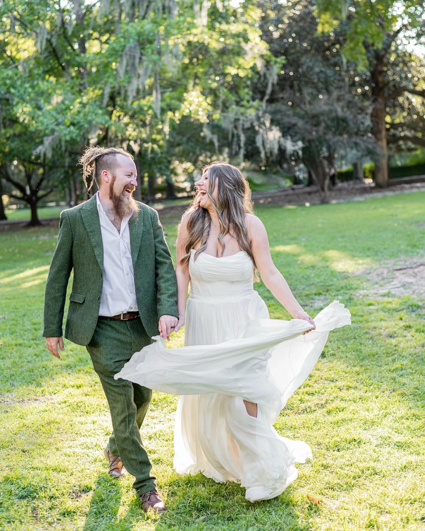 Some favorite moments from Logan &amp; Jason&rsquo;s reception 🤩

Savannah Wedding Photographer | Georgia Wedding Photography