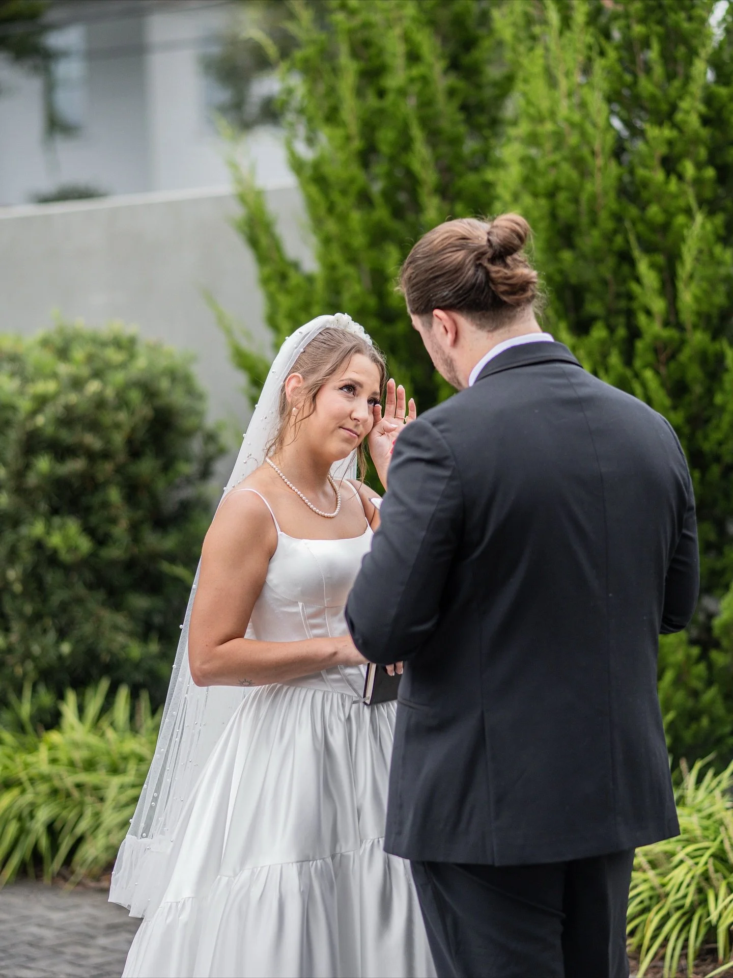 In honor of finishing up this gallery this week - a little first look + private vow reading moment ✨ I can&rsquo;t lie..i teared up a little myself. 

Savannah Wedding Photographer | Georgia Weddings | Savannah Photographer