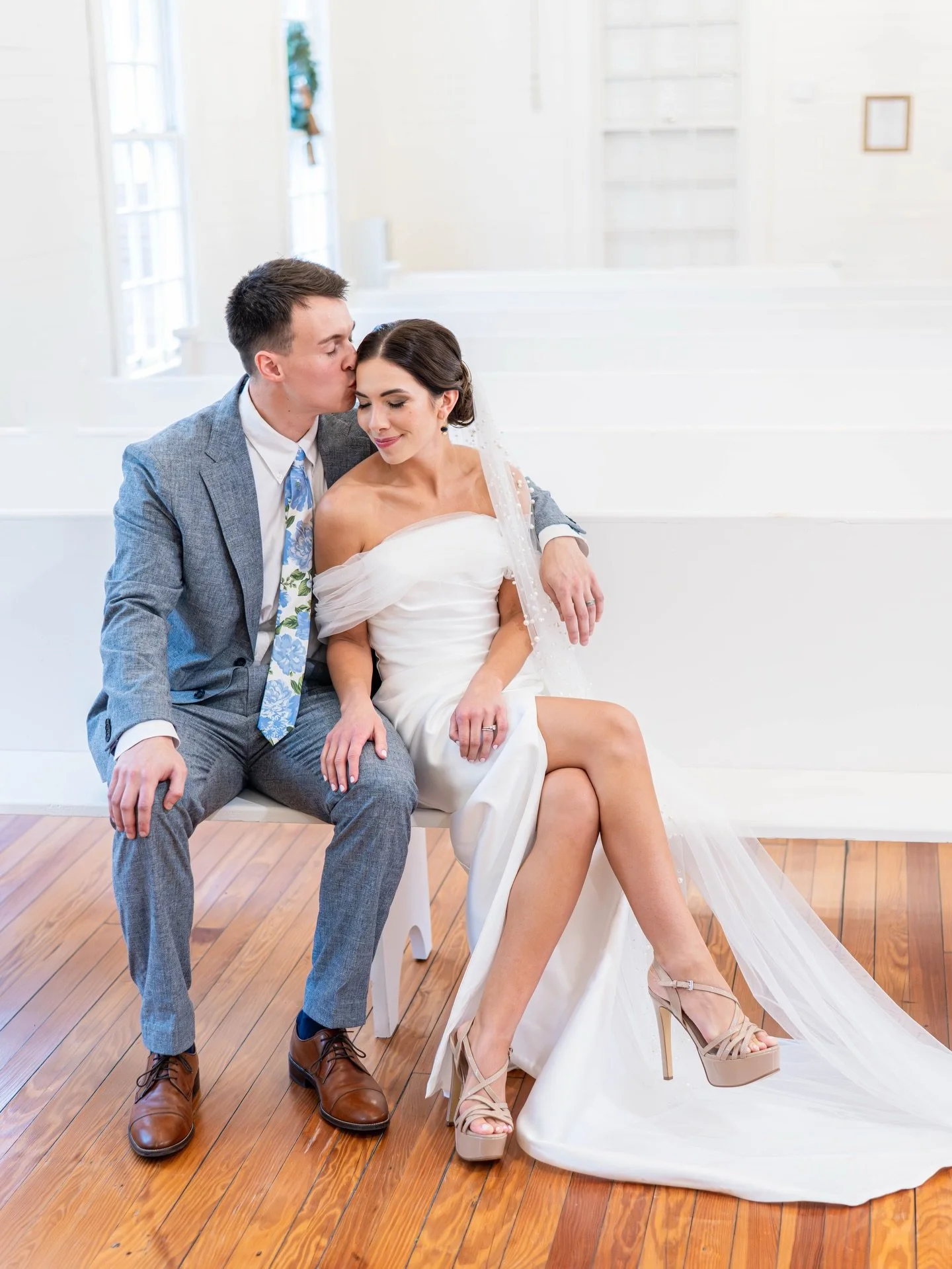 Brittni &amp; Harrison ✨ a winter Savannah wedding at the @thevenueatmillerchapel 

Savannah Weddings | Savannah Wedding Photographer | Georgia Wedding Photography