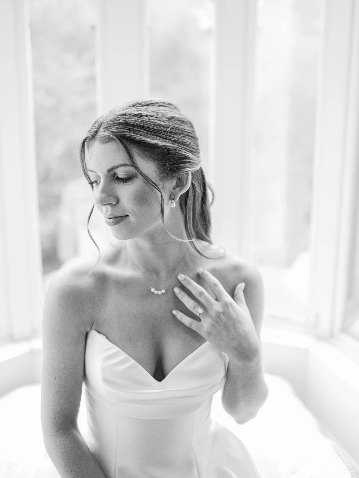 Getting ready with Kat + her girls ✨

Savannah Wedding Photographer | Savannah Photographer | Savannah Weddings