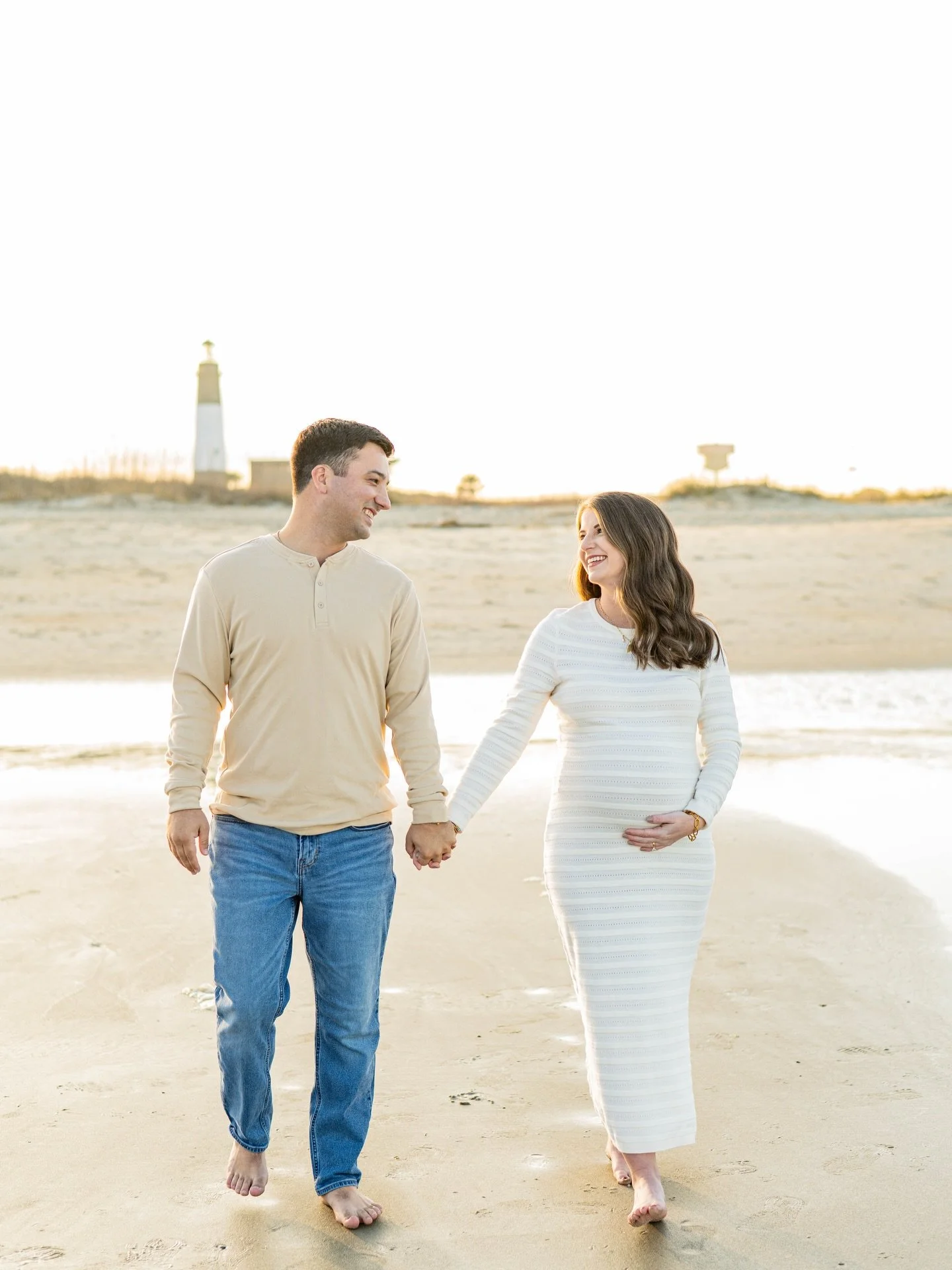 Golden hour maternity sessions on Tybee 🤩