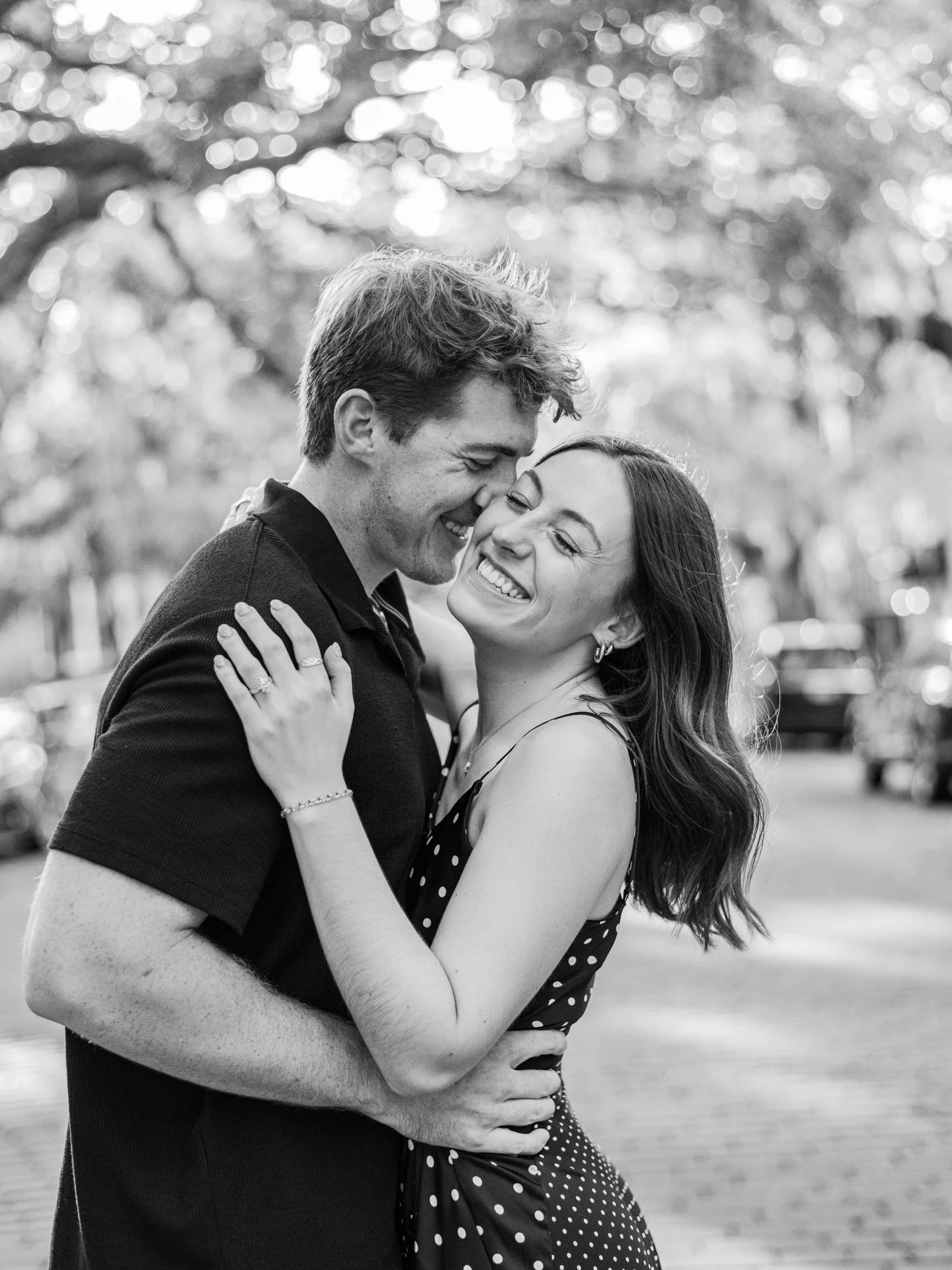 Savannah engagement photos on &ldquo;the prettiest street in America&rdquo; 🤩

Savannah Wedding Photographer | Savannah Photographer | Georgia Photographer