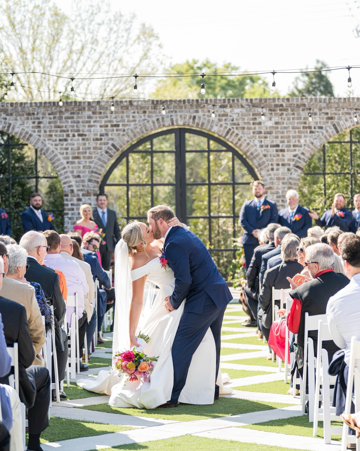 Savannah + Scott ✨

Last weekend at @thefoxhallevents was pure magic! A spring celebration bursting with vibrant color, dreamy pink details, and the most stunning wildflower bouquet. 

From breakfast for dinner (yes, please) to a dance floor that sta
