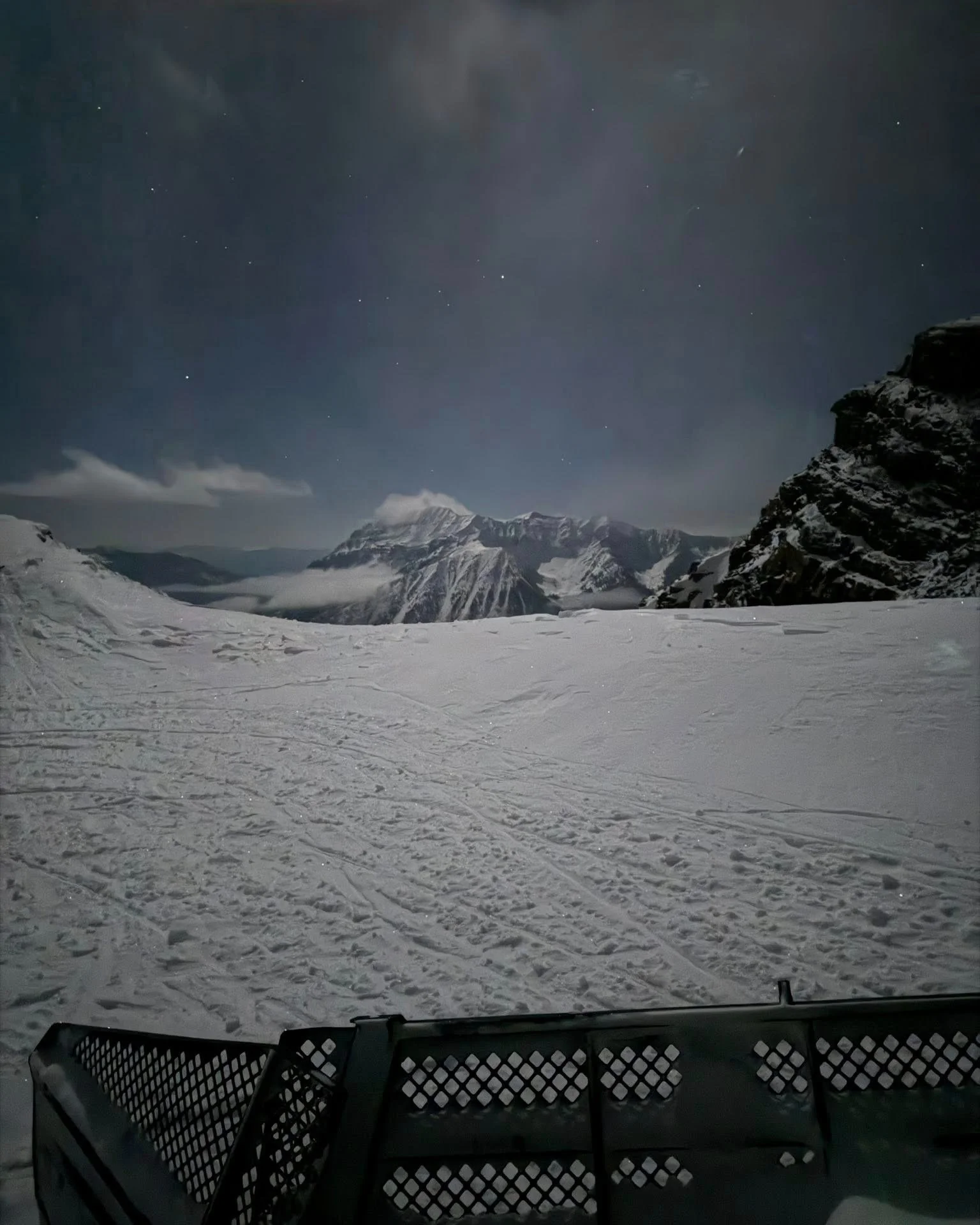 We picked up a few centimeters of fresh snow yesterday, and the forecast is starting to look more promising heading into Thursday, February 29.

January dry-spell plateaus like this are nothing new for sledding in BC. If you check the snow pillow dat