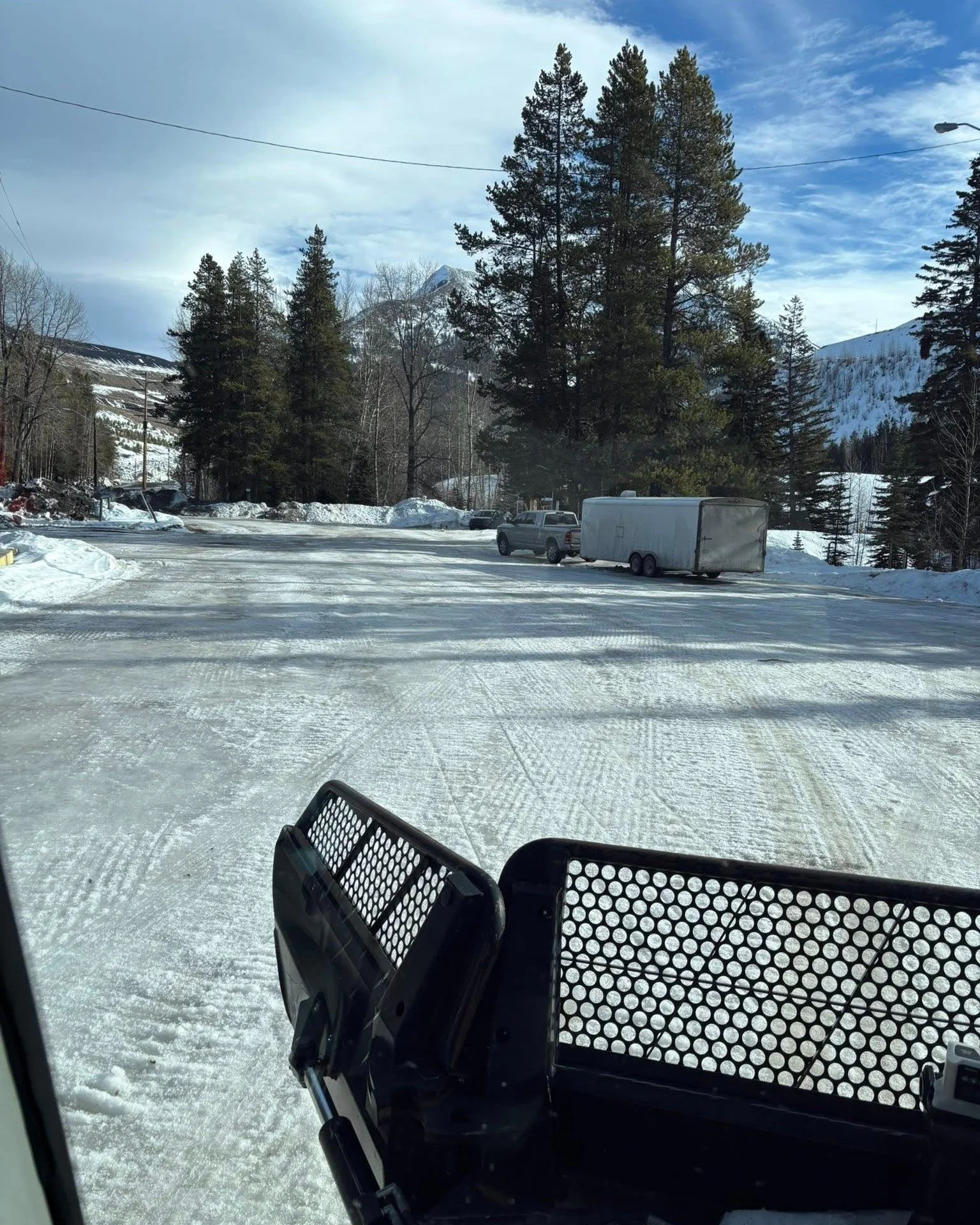 Everyone&rsquo;s trying to lock in weekend plans &mdash; and we&rsquo;re doing our best to get accurate trail info out as quickly as possible to help you make the right call for you and your family.

Our groomer is just back from Corbin and took phot