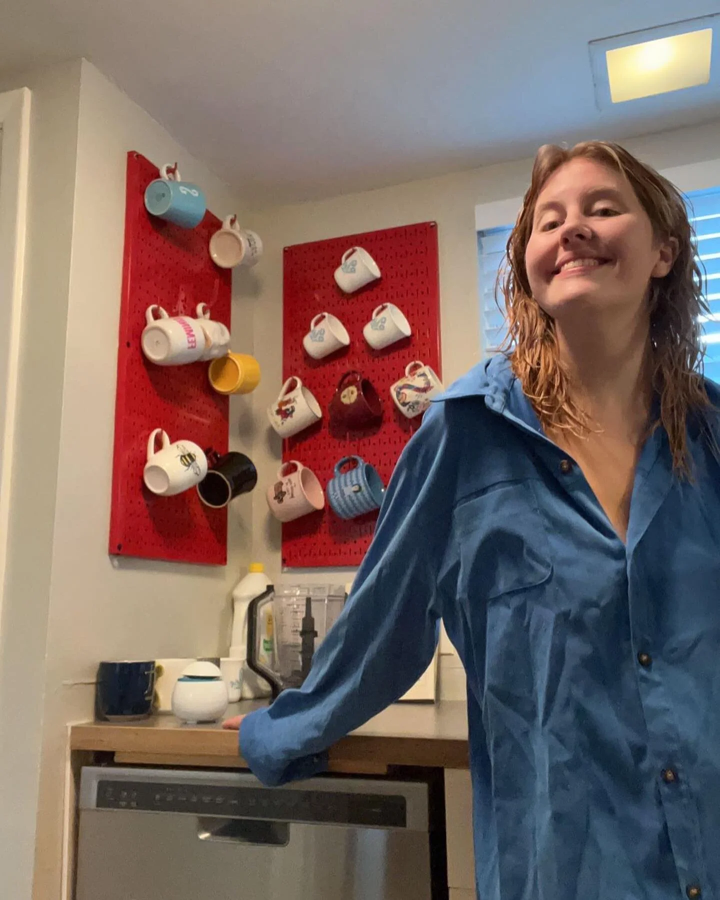 She’s all grows up… and she’s all grows up! 
Moved our sweet Mama Jamma  into her first big girl adult apartment today! 
Back home in ATX where she belongs❤️ 🤠 
So she can be an economist or systems analyst or something like th