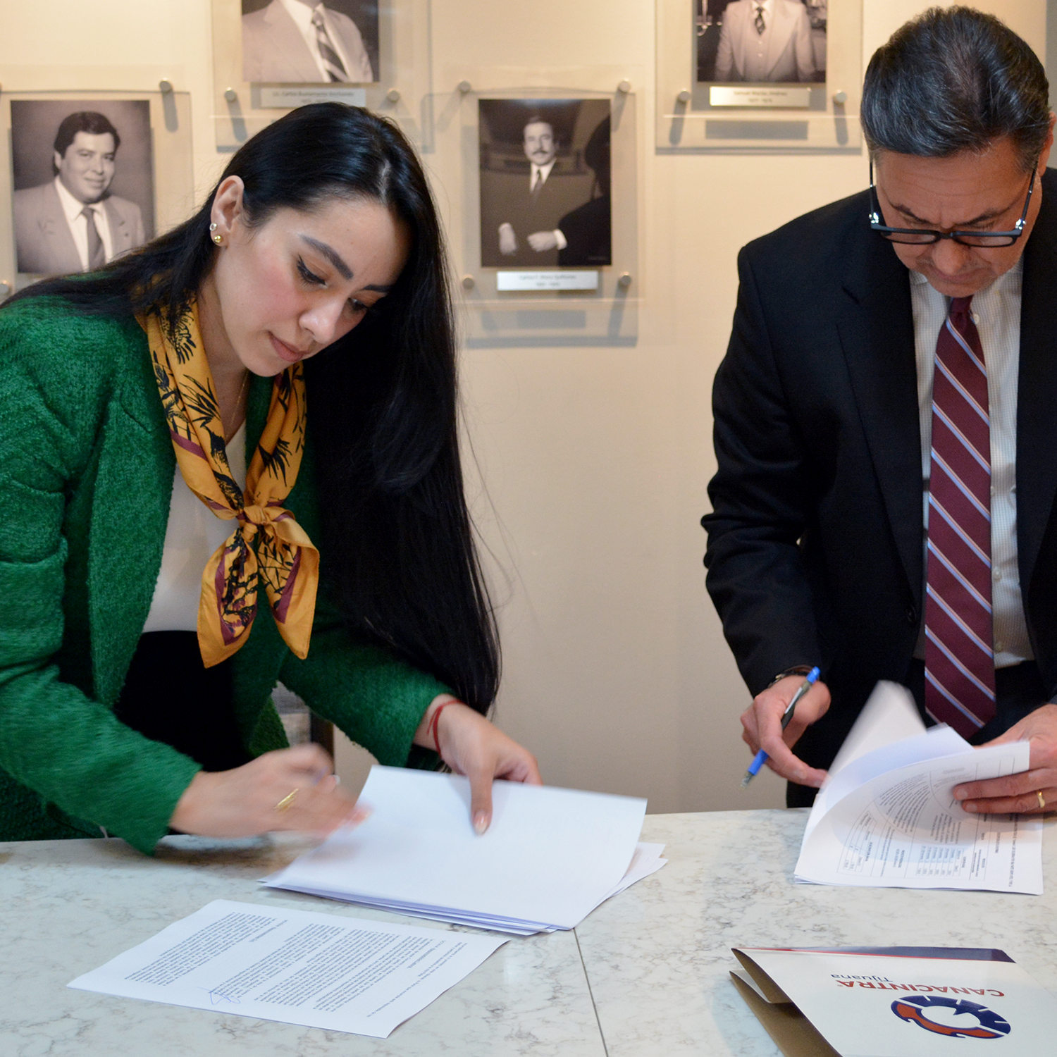 firma-convenio-canacintra-06.png