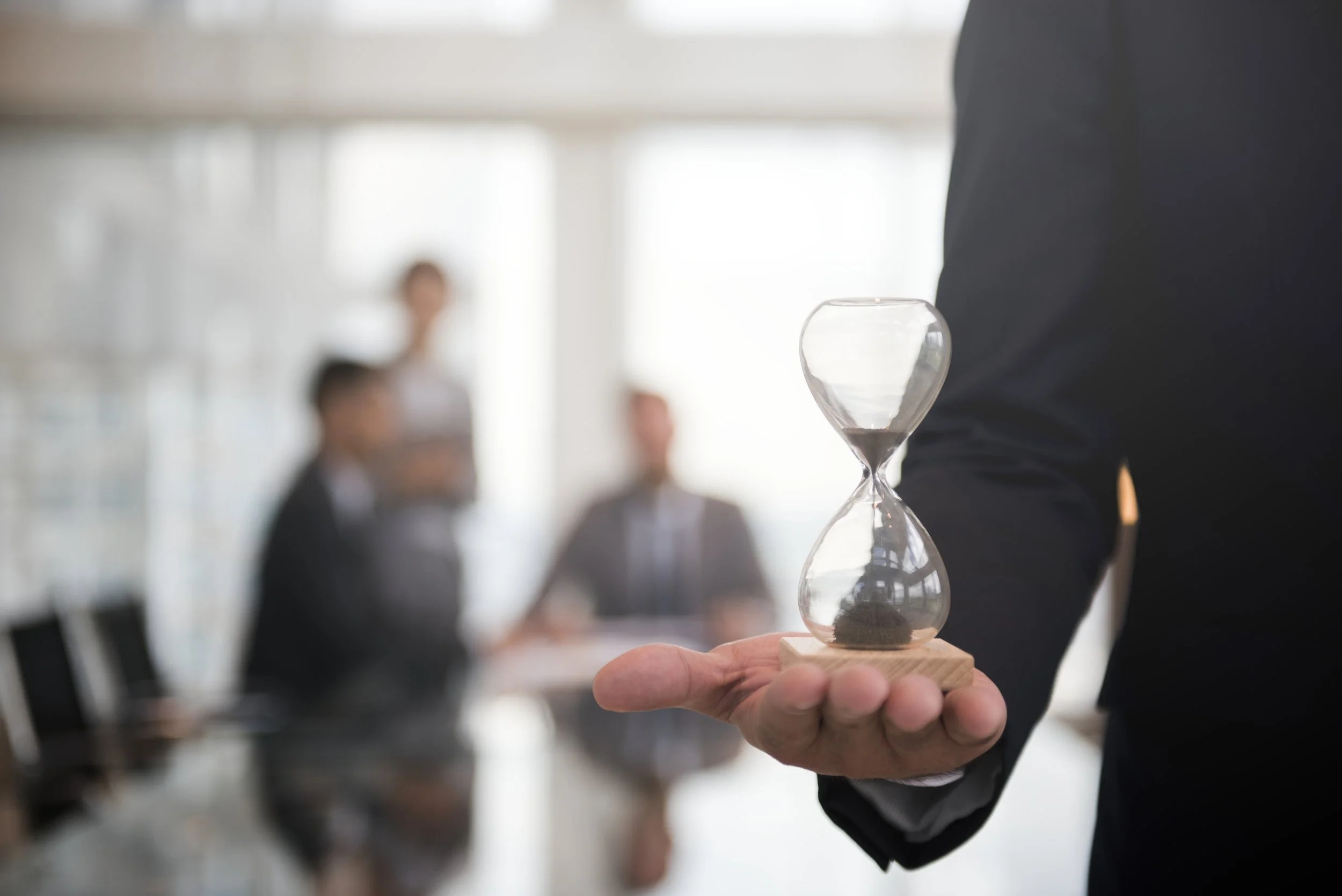 La reforma para reducir la jornada laboral en México incluirá un registro electrónico obligatorio de horarios de trabajo. La medida permitirá a la autoridad laboral supervisar el cumplimiento del límite de horas y del tiempo extraordinario.