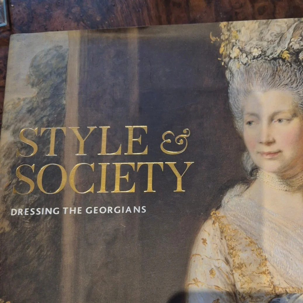 Just lovely having a coffee at the Emporium Kalbar.
#piano #emporiumkalbar #patternofthegeorgians