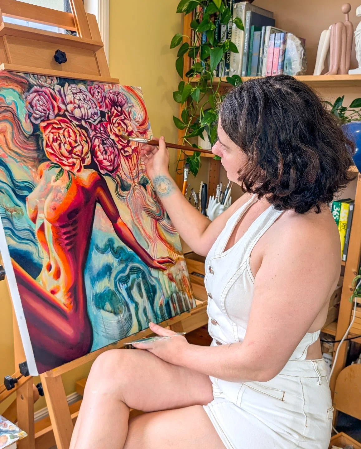 New year, new growth 🌱🌻

Some paintings fall together with ease, others demand patience and persistence. . . Finishing this beauty with renewed inspiration and a fresh perspective.

#newyear #newstart #bloomwithgrace #painting #mixedmedia #artist #