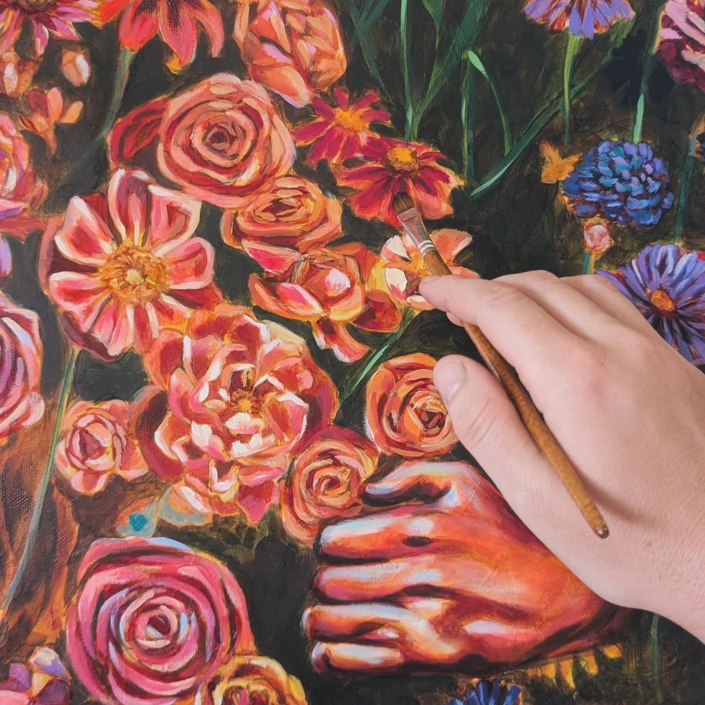 Soft studio moments. . . Finding the flow and surrendering to the muse 🌻

#workinprogress #artiststudio #artist #slowmornings #decor