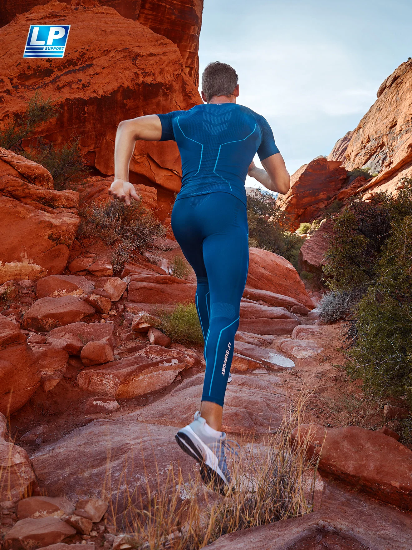 台北服飾網拍攝影修圖師｜歐美風時尚服飾型錄人像精修