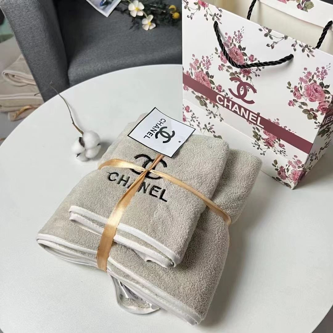 Chanel Hand & Bath Towel set — Toinette's Minaudière