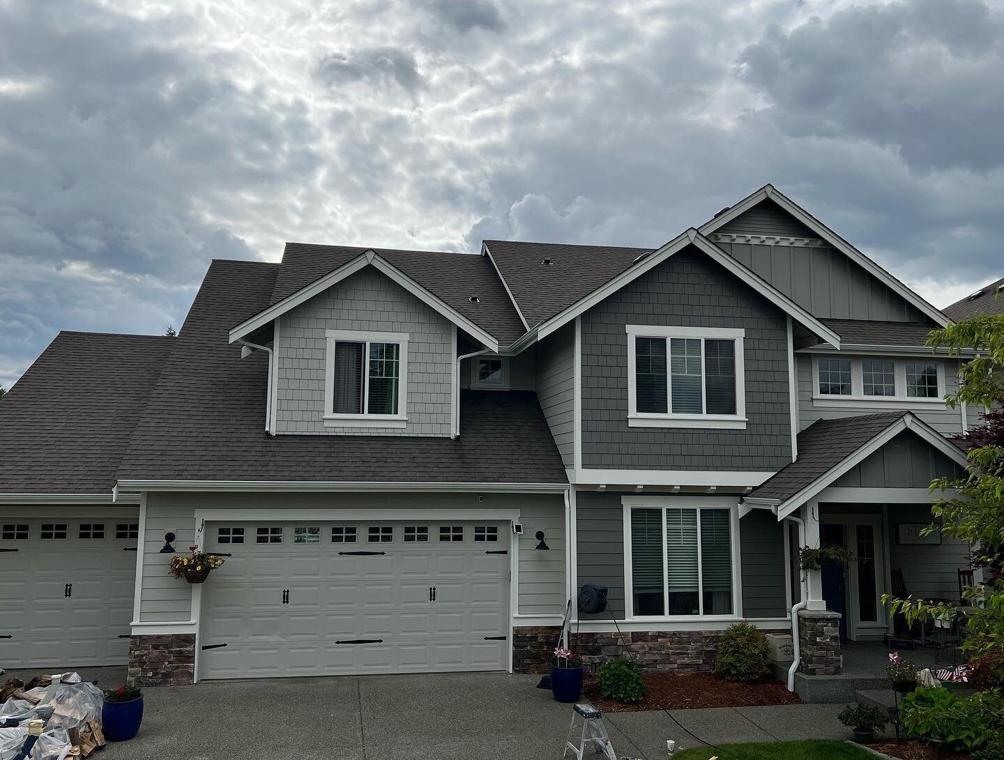 Finished this bad boy up today! 

The rain can&rsquo;t stop impact from getting the job done!

#exterior #exteriorpainting #exteriorpainters #benjaminmoore #titan440 #homeimprovement #puyalluppainter #tacomapainter #gigharborpainter
