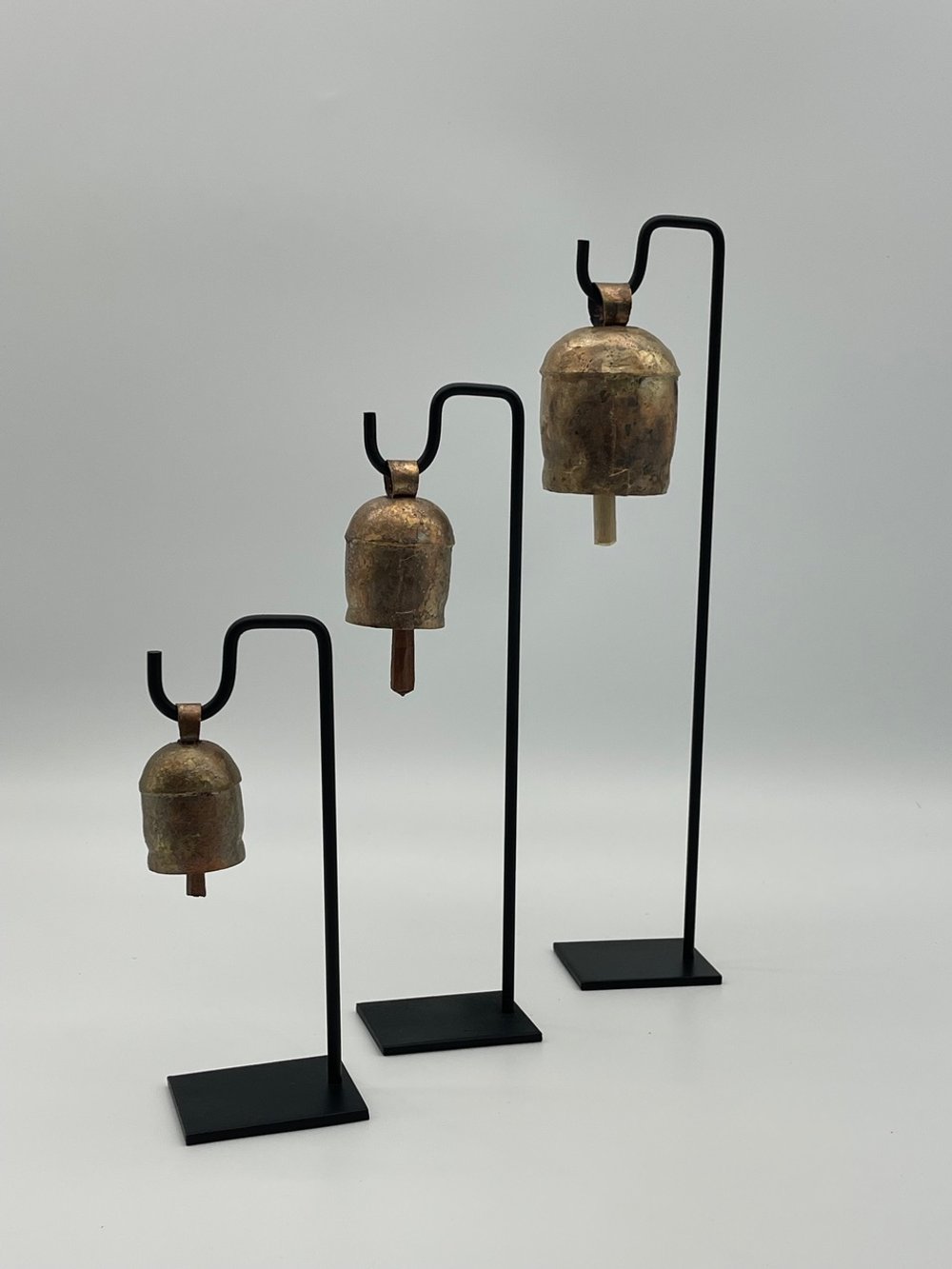 VINTAGE INSPIRED BELL WITH STAND