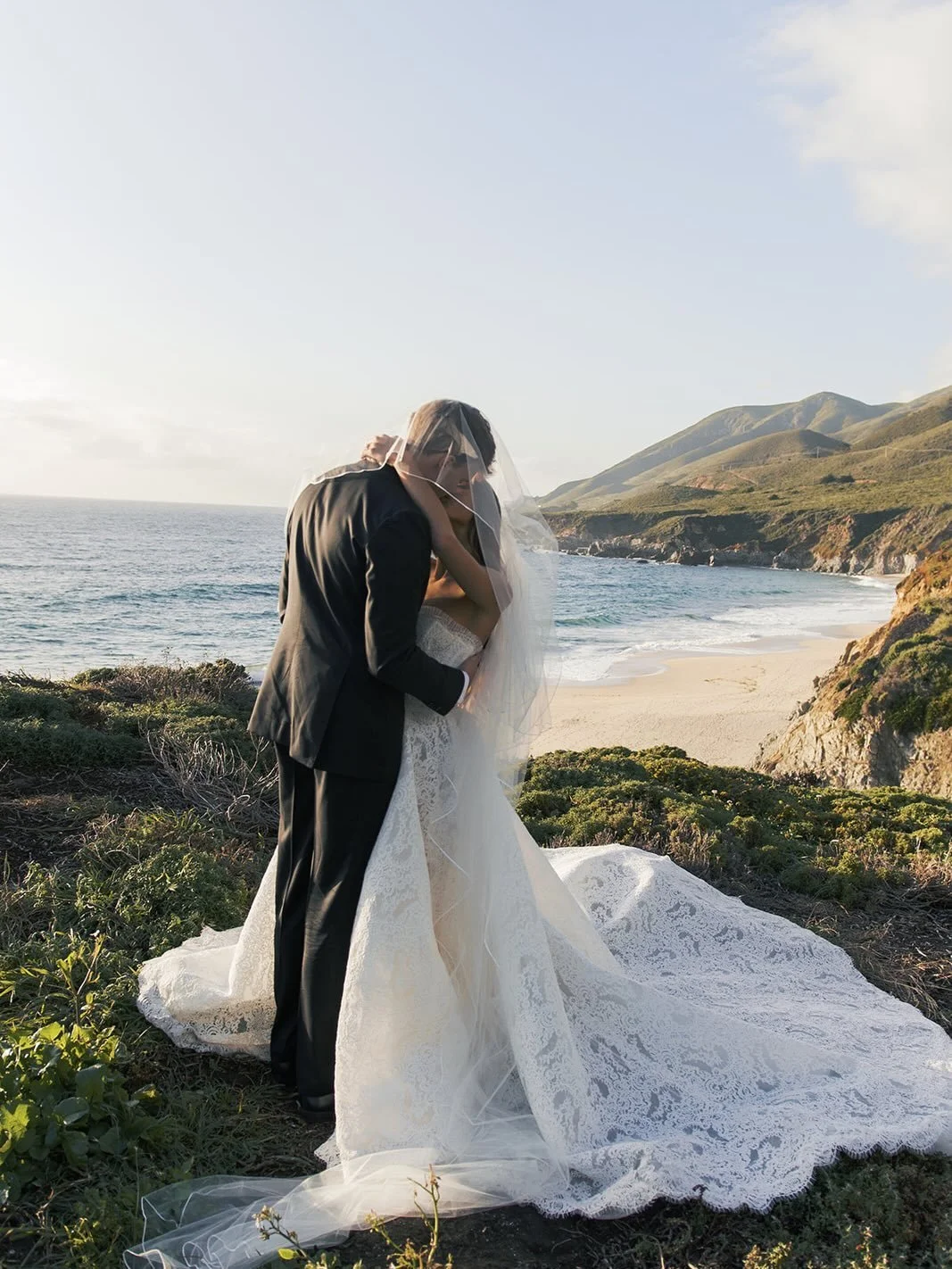 there is something so romantic about a lace ballgown and nothing quite beats magnolia by @ritavinieris ✨

#frankiejanebride #laceweddingdress #ritavinieris #weddinginspo