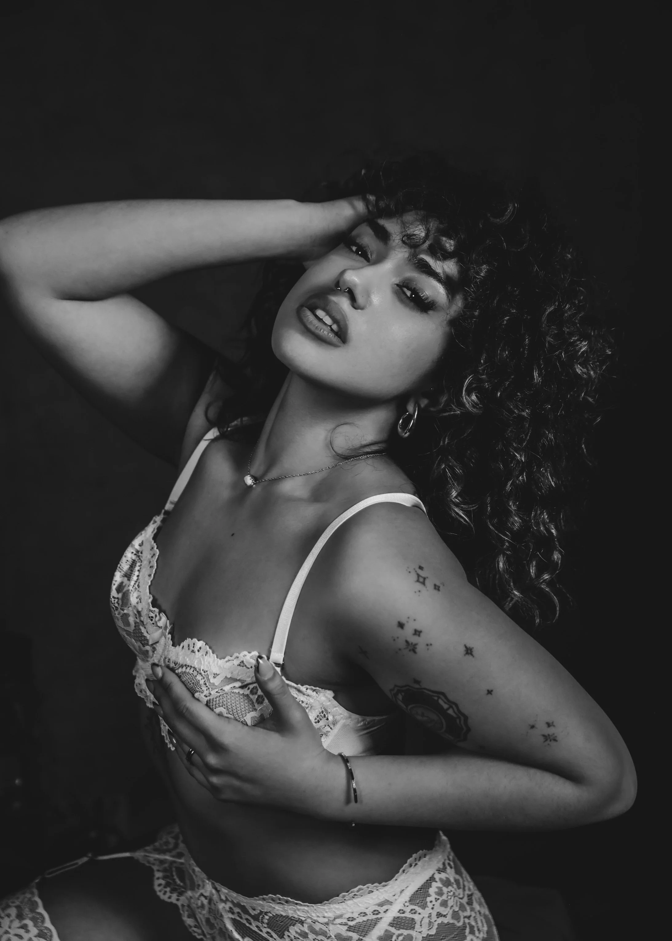 St-Louis-Boudoir-Photographer-Black-And-White.jpg
