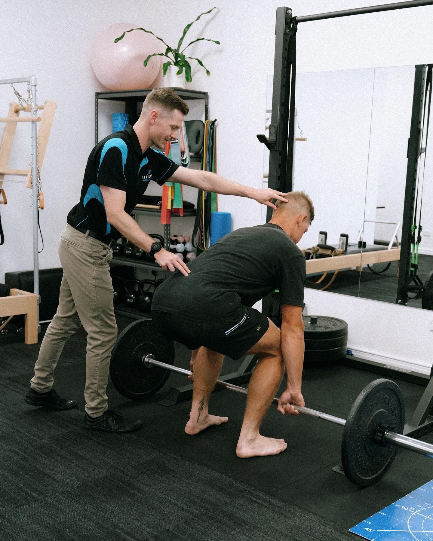 🤔Are you apprehensive about returning to activity after an injury?

😕Or confused about which movements are safe as you recover?

At LHP we love guiding people back to full function and helping them restore confidence in their body.

Call the practi