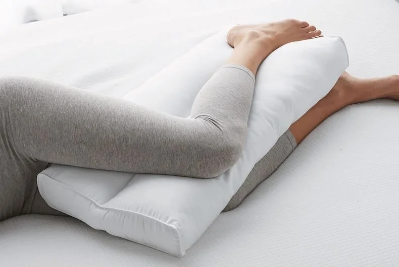 Th-Company-Store-Knee-and-Leg-Posture-Pillow.jpeg