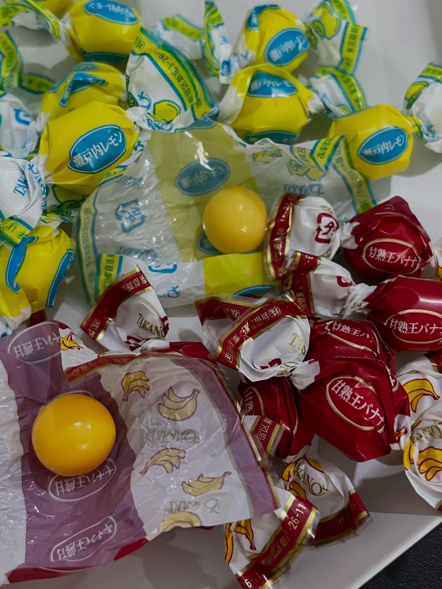 6月のお菓子紹介🍌🍋
#高野フルーツ
#フルーツチョコレート
#完熟王バナナ
#瀬戸内レモン
#🍌
#🍋

でした🫡www