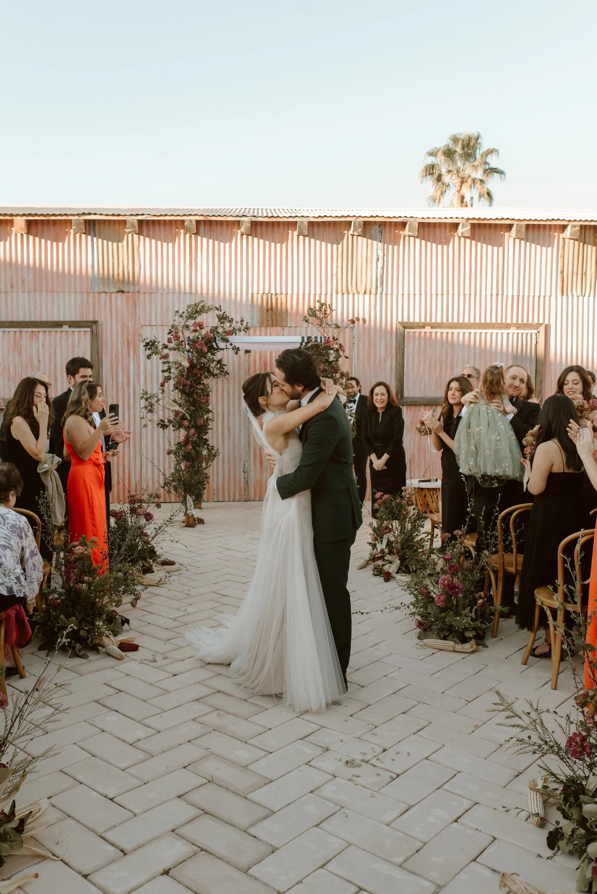Hannah+Rob Wedding Highlights-27.jpg