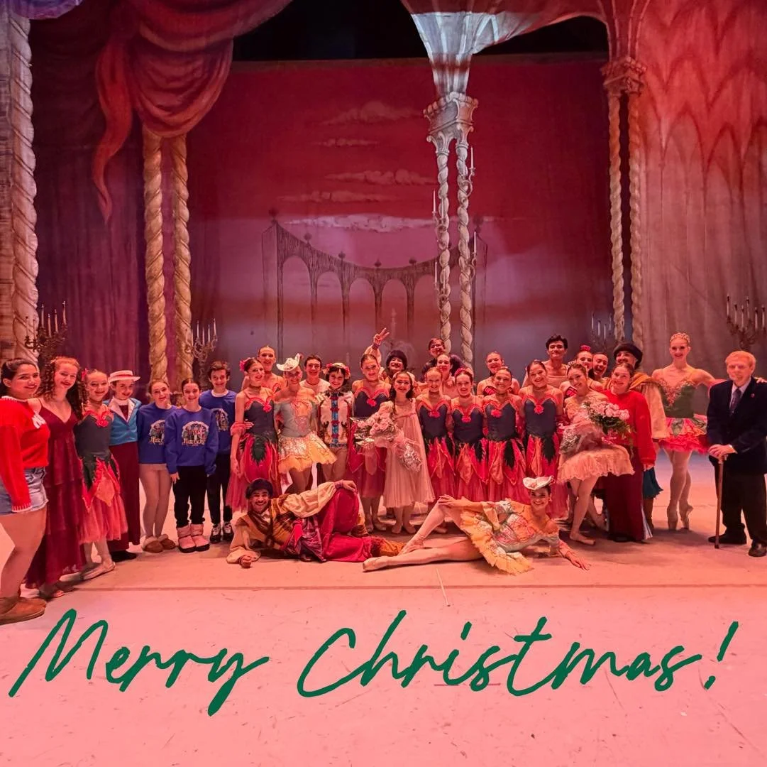 May your Christmas season be full of magic! 
🎄🩰🎄🩰🎄🩰🎄🩰🎄🩰🎄🩰🎄🩰🎄

#christmas #christmastimeinneworleans #nutcracker2025 #visionsofsugarplums #themostwonderfultimeoftheyear #ballet #followyournola #nolatradition #nutcracker #nolanutcracker 